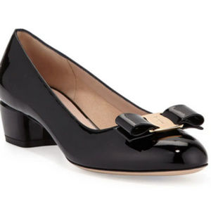 SALVATORE FERRAGAMO Patent Bow Pumps in Nero